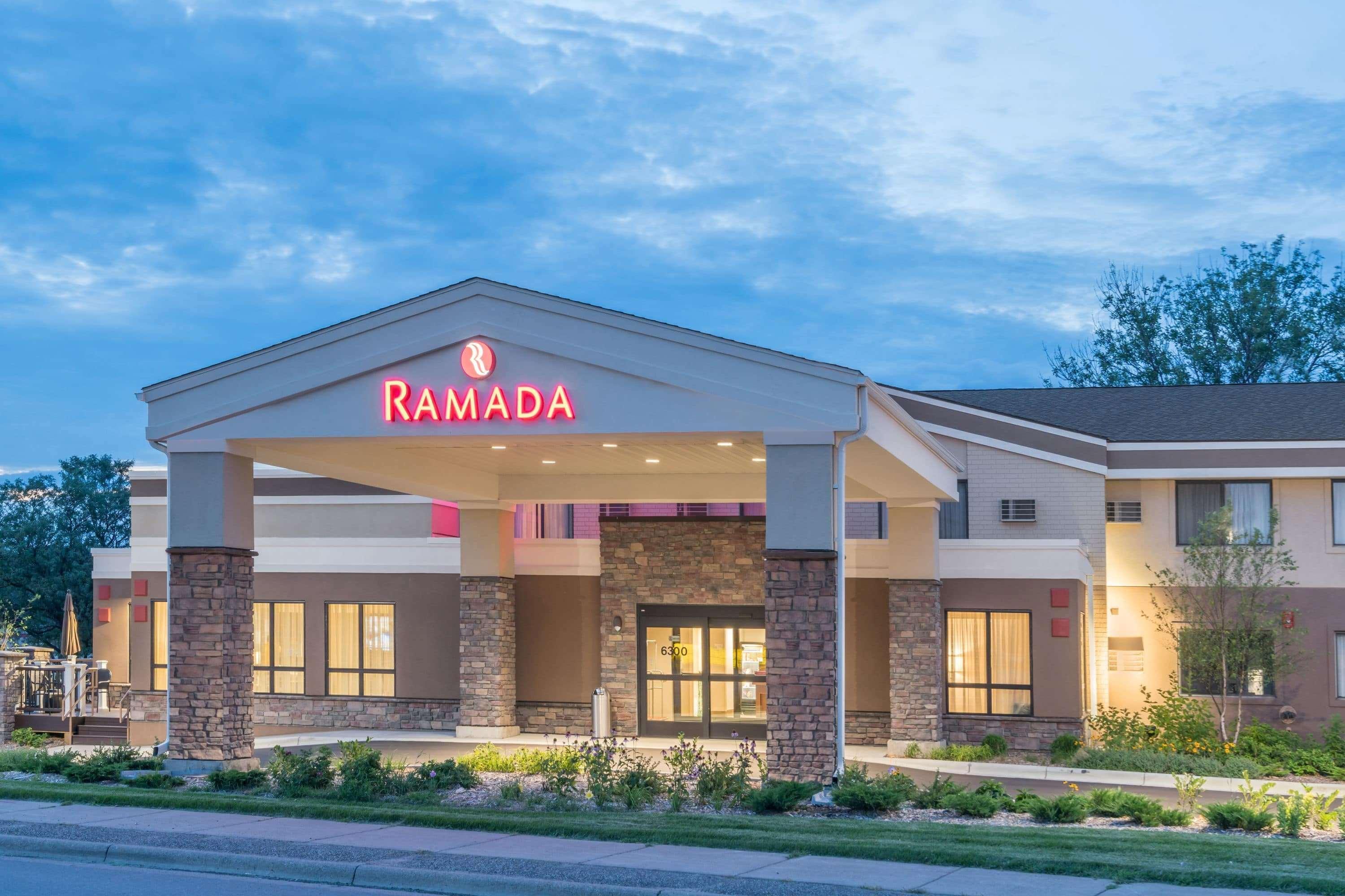 Ramada By Wyndham Minneapolis Golden Valley Dış mekan fotoğraf