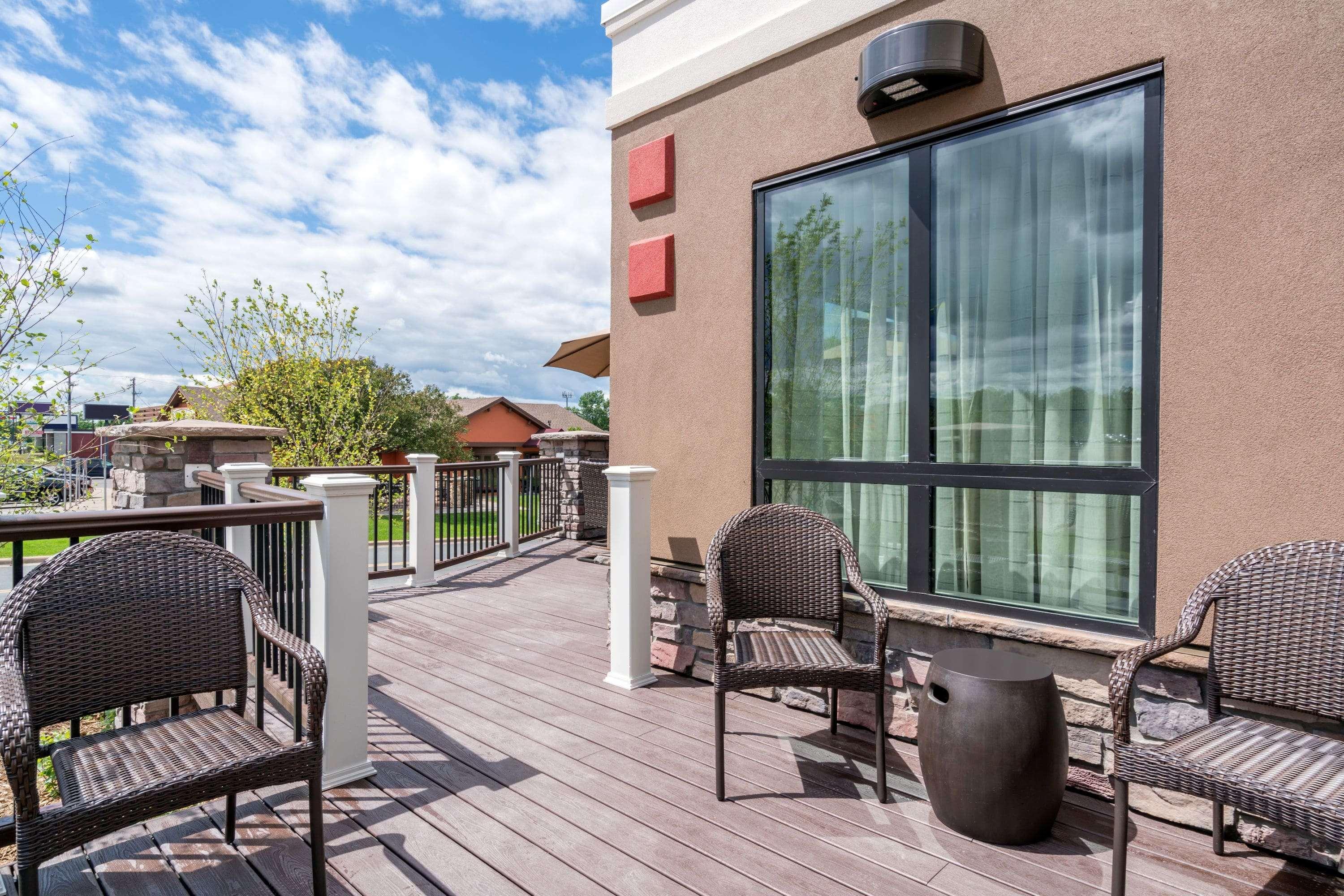 Ramada By Wyndham Minneapolis Golden Valley Dış mekan fotoğraf