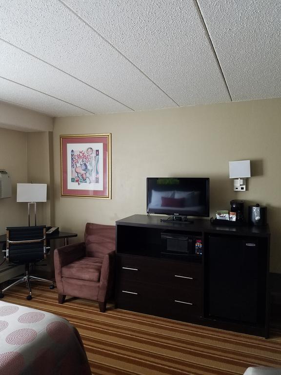 Ramada By Wyndham Minneapolis Golden Valley Dış mekan fotoğraf