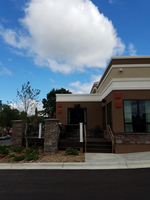 Ramada By Wyndham Minneapolis Golden Valley Dış mekan fotoğraf