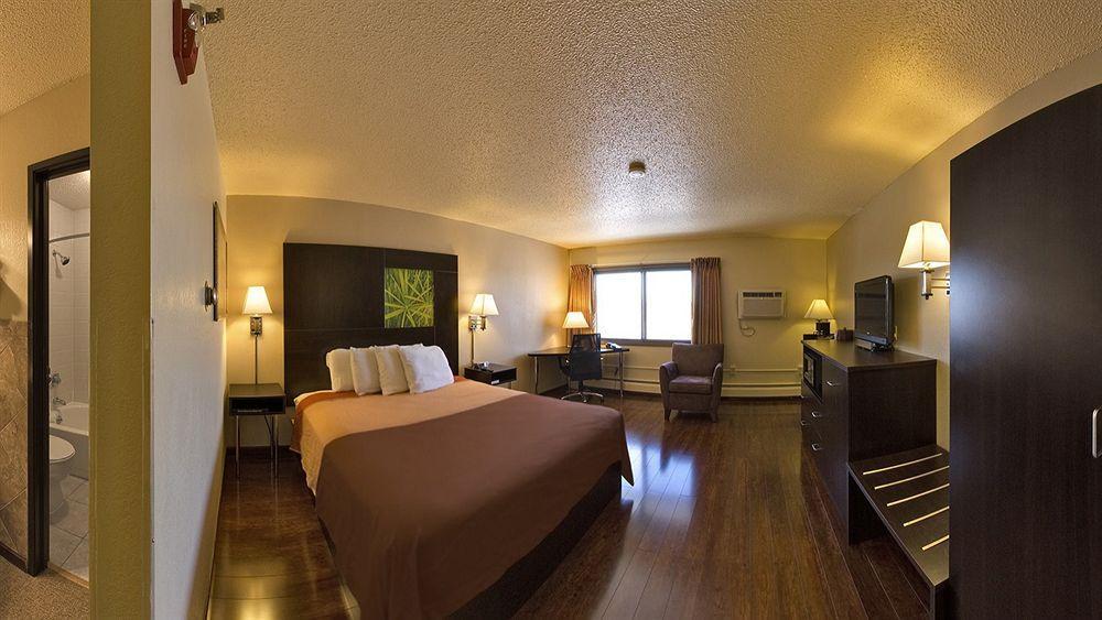 Ramada By Wyndham Minneapolis Golden Valley Dış mekan fotoğraf